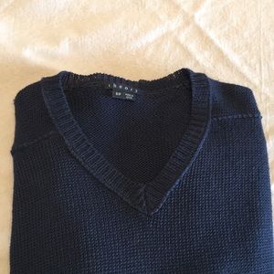 Theory sweater. Style is Roxbury Irish Linen. Navy blue. Size S